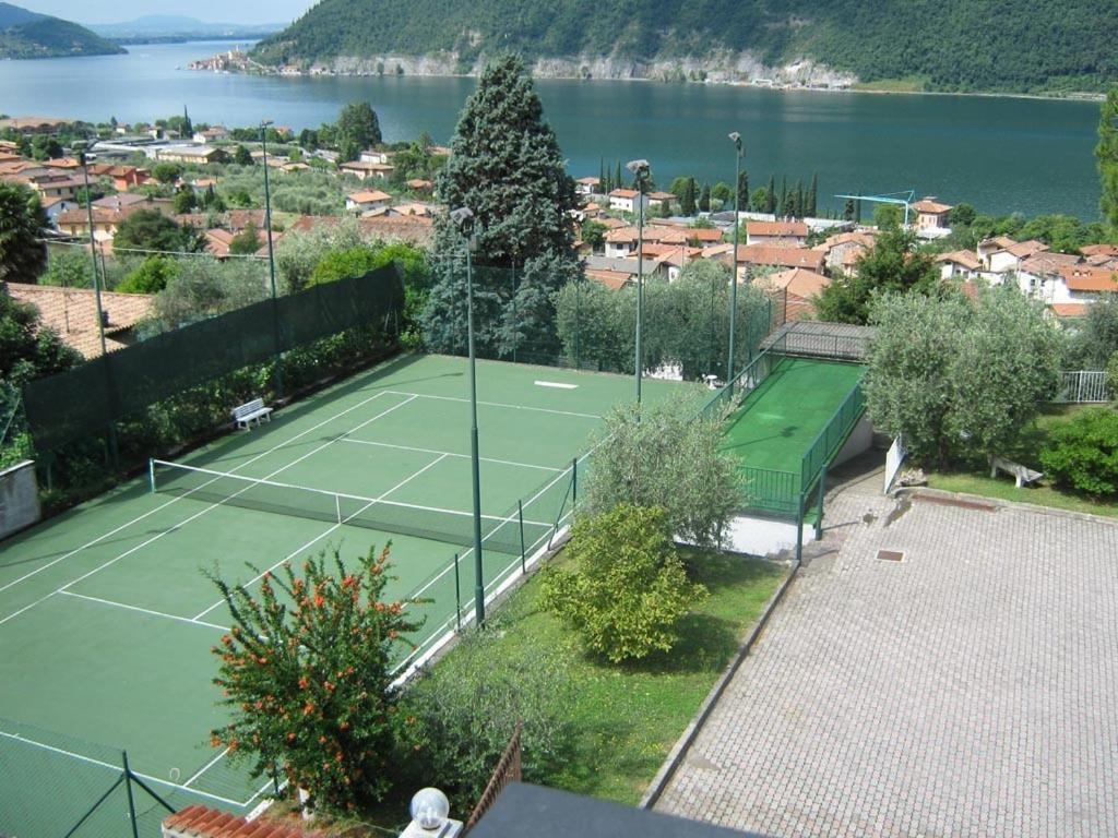 Hotel Rotelli Sale Marasino Buitenkant foto