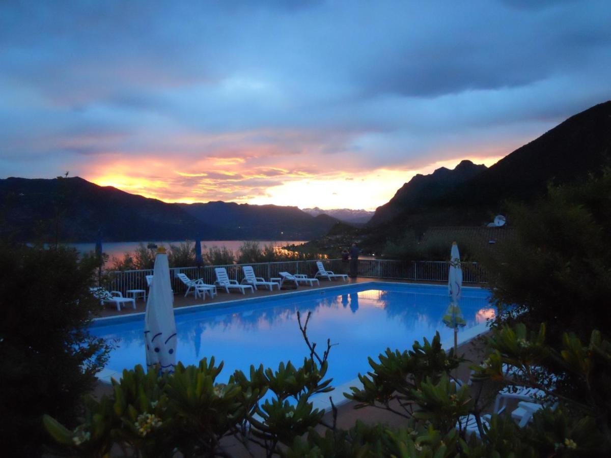 Hotel Rotelli Sale Marasino Buitenkant foto